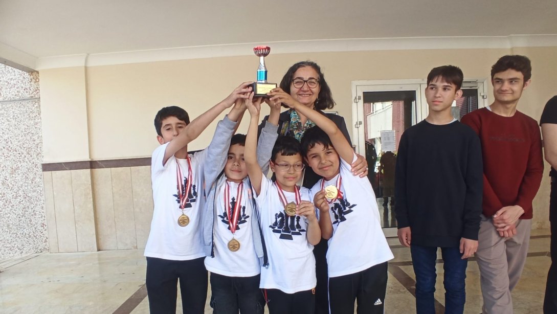 Kemalpaşa İlçesi Okullar arası Satranç Turnuvası Gerçekleştirildi