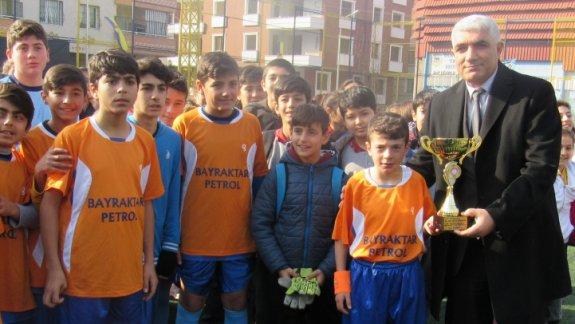 Kemalpaşa Ortaokullar Arası Futbol Turnuvası Ödül Töreni