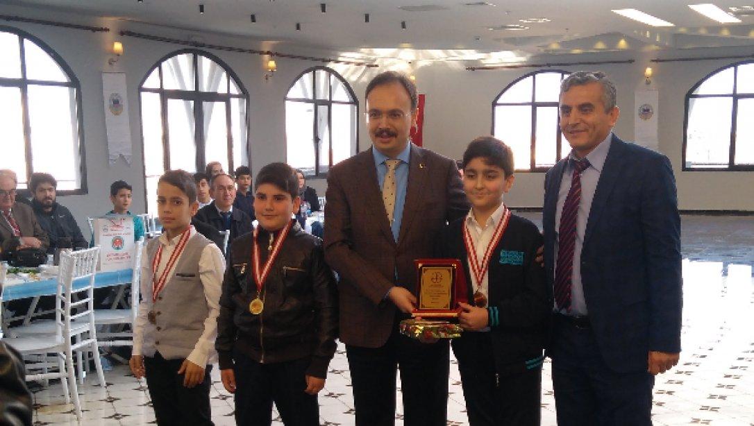 Din öğretimi Genel Müdürlüğü tarafından düzenlenen mesleki yarışmalardan İzmir 1.bölge " Genç Bilaller Ezan Okuma" yarışması 