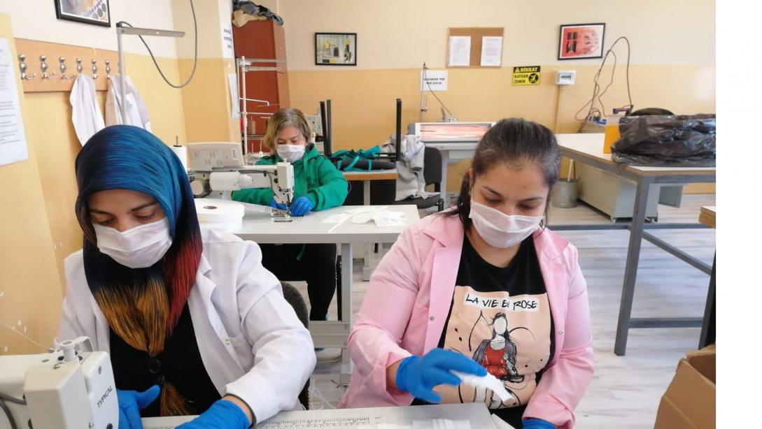 Lütfü Ürkmez Mesleki ve Teknik Anadolu Lisesi 40 Bin Adet Maske Üretimine Başladı